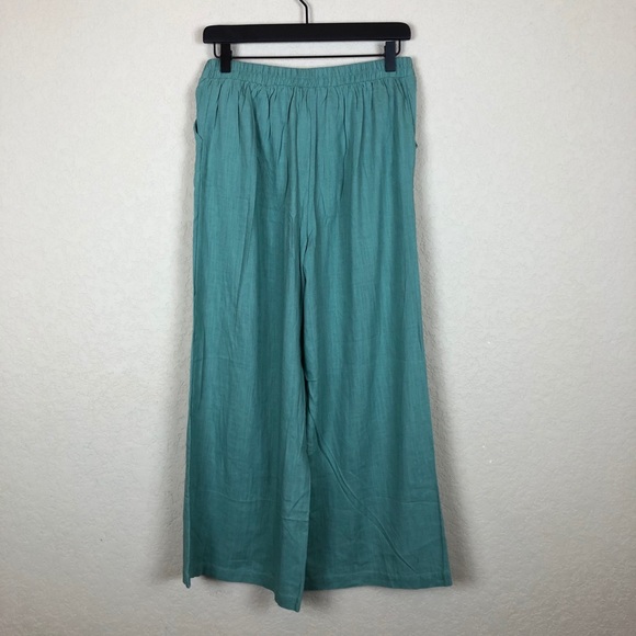 Clad & Cloth • Wide Leg Linen Cropped Pants - Picture 8 of 11
